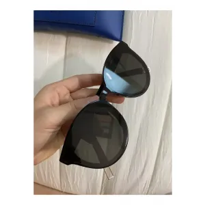 젠틀몬스터 블랙피터